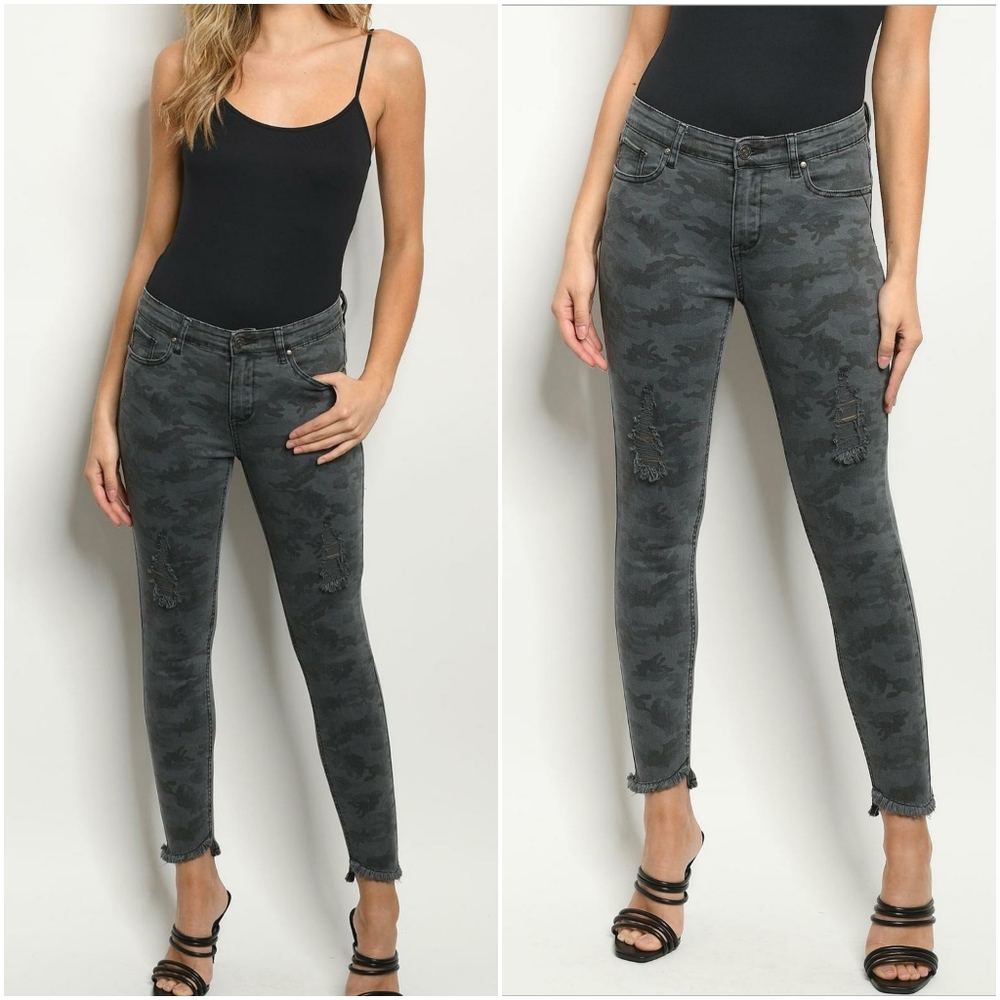 Casual Chic Charcoal Camo Ripped Skinny Jeans - Picture 9 of 16